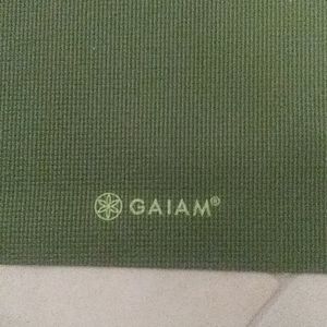 GAIAM YOGA MAT